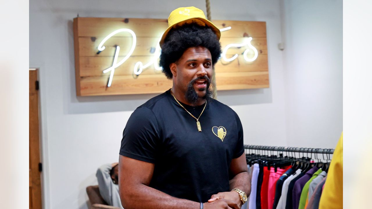 New Orleans Saints on Twitter: Last night, @CamJordan94 gifted 30 kids  from the Youth Empowerment Project (@YEPNOLA) with a pair of sneakers of  their choice! 