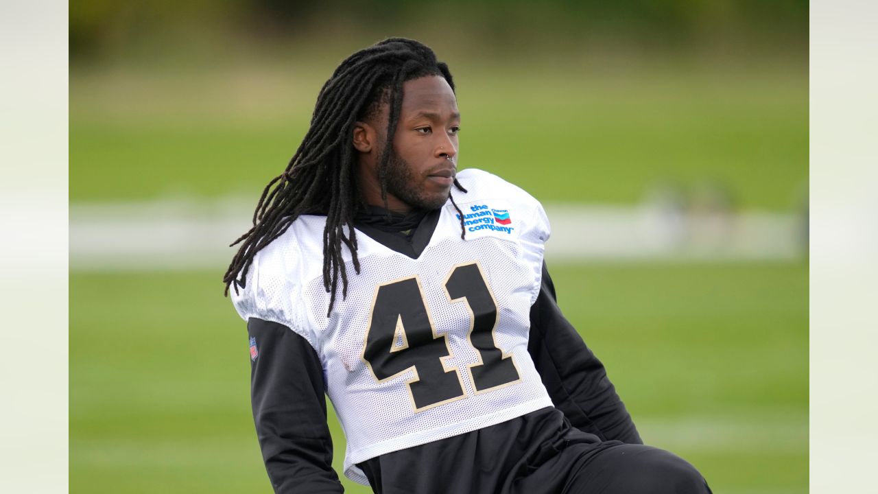 Saints Debut Their Awesome New Black Helmets on Sunday in London