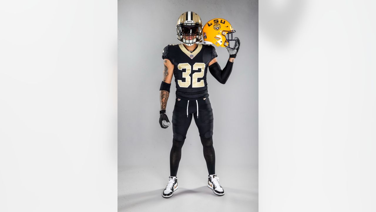 Party City NFL New Orleans Saints Alvin Kamara Life-Size Cardboard Cutout Size