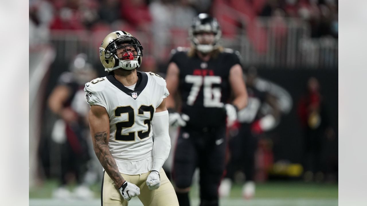 Get First Look at 2022 New Orleans Saints Players in Full Uniform