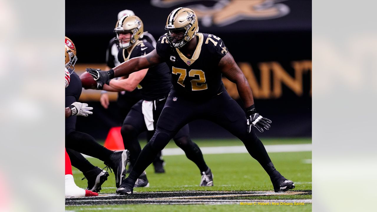 Terron Armstead limps off, Saints trail by 10 - NBC Sports