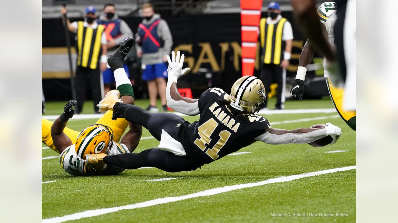 New Orleans Saints running back Alvin Kamara defying description