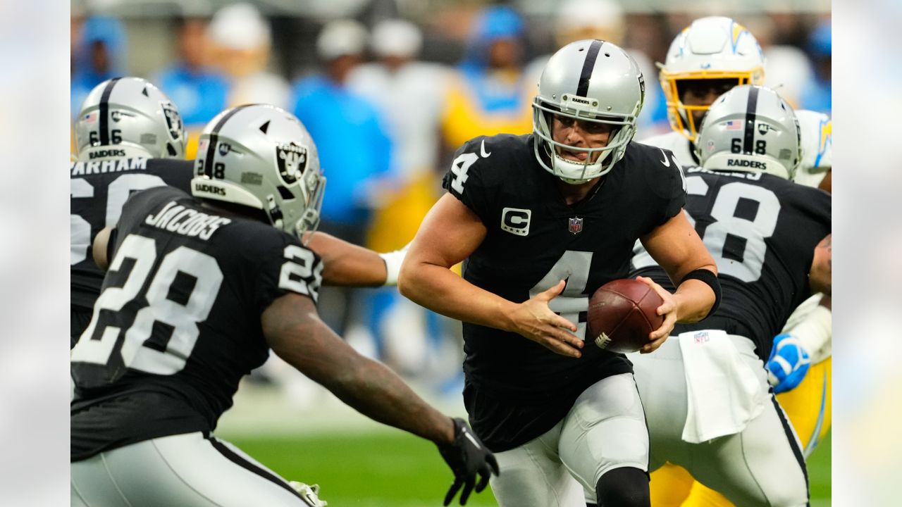 New Orleans Saints agree to terms with quarterback Derek Carr on four-year  contract