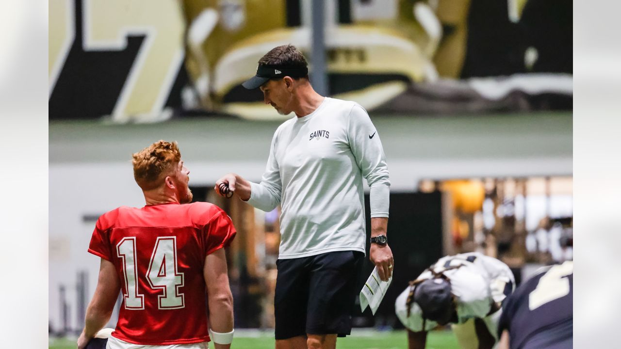 New Orleans Saints quarterback Jameis Winston (2) throws at the NFL team's  football training camp in Metairie, La., Friday, Aug. 4, 2023. (AP  Photo/Gerald Herbert Stock Photo - Alamy