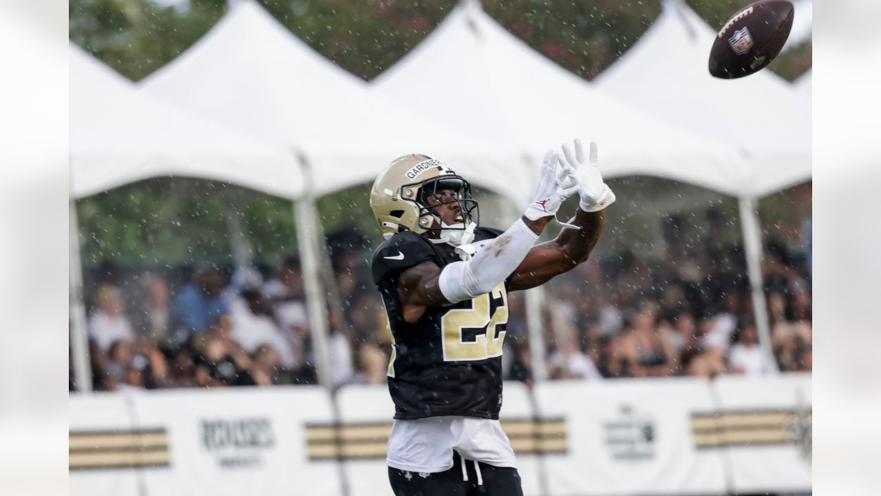 Saints QB Winston leaves practice with foot 'tweak'