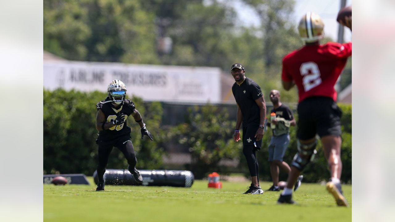 2022 Saints OTAs - New Orleans Saints wide receiver Jarvis Landry brings  the juice to OTAs too