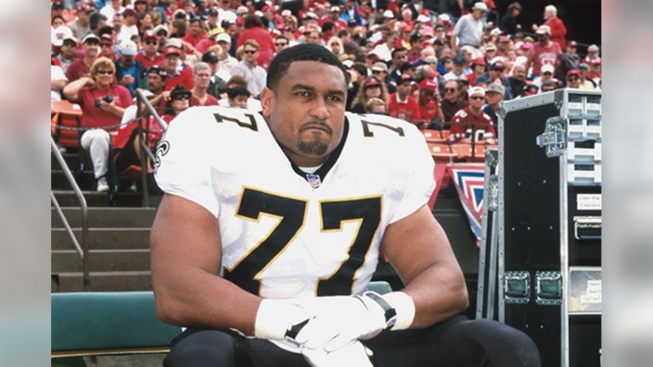 Former Chiefs LT Willie Roaf enshrined in Missouri Sports Hall of Fame