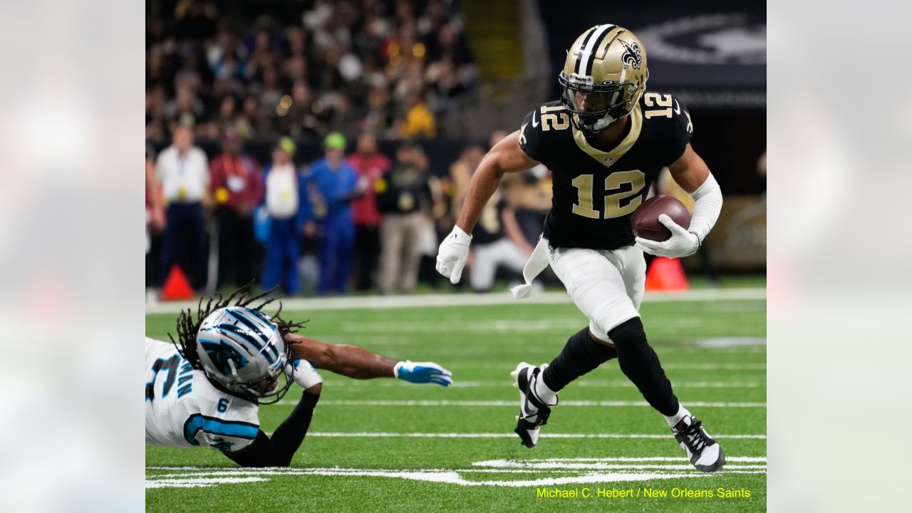 D'Onta Foreman, Marcus Davenport ejected after trading blows in Saints- Panthers game