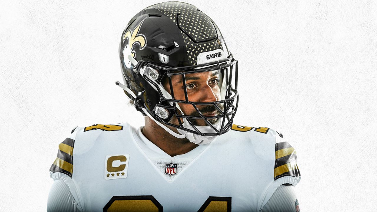 klart kort konsonant Photos: Saints unveil new black helmet for 2022 NFL season | Uniform Watch