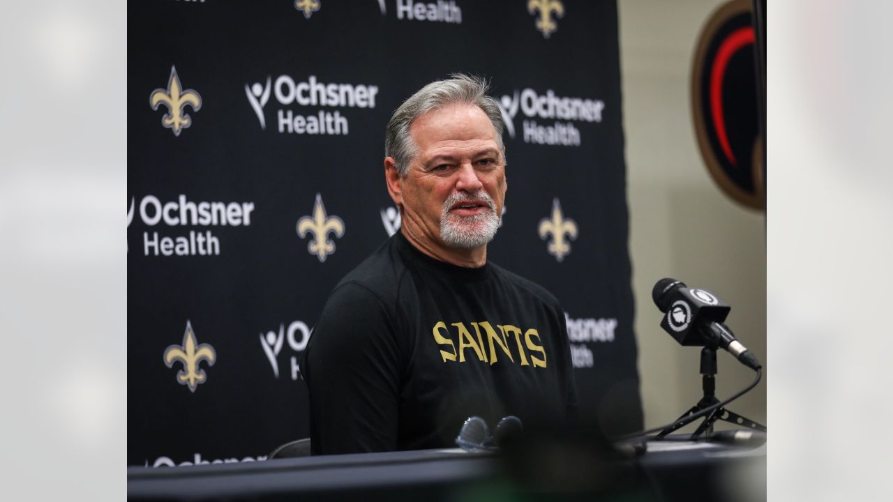 Saints use first-round draft picks to fill offensive needs