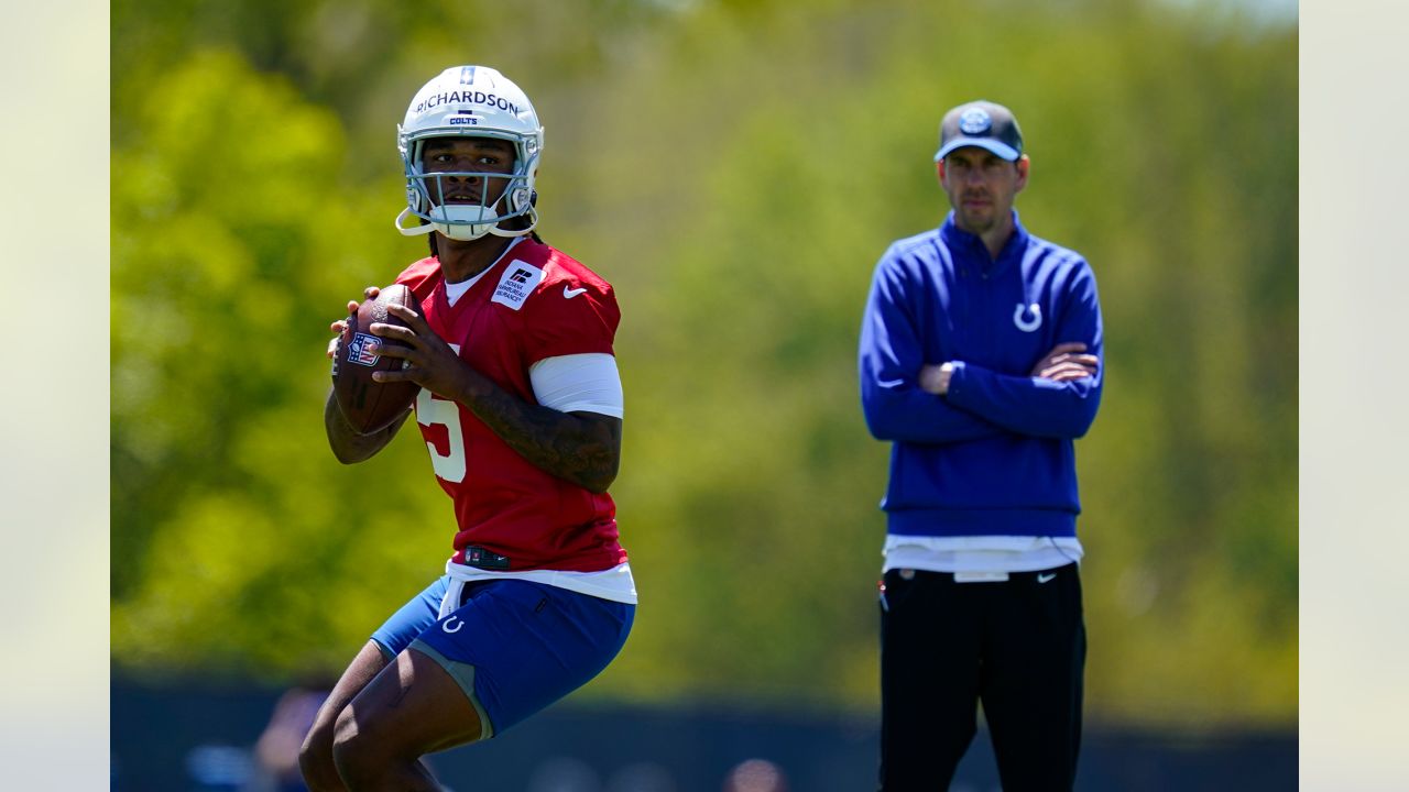 Colts edge Carolina Panthers 21-18 in preseason game