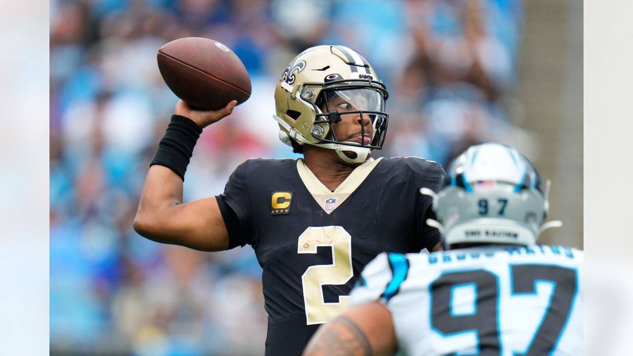 Shi Smith of the Carolina Panthers makes a catch agains Jacob