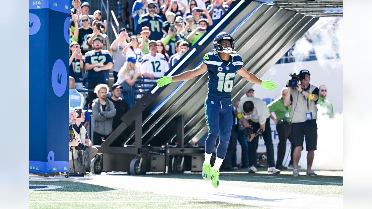 Rapid Reaction: Defense Dominates, Rookie Shines and Seahawks Come