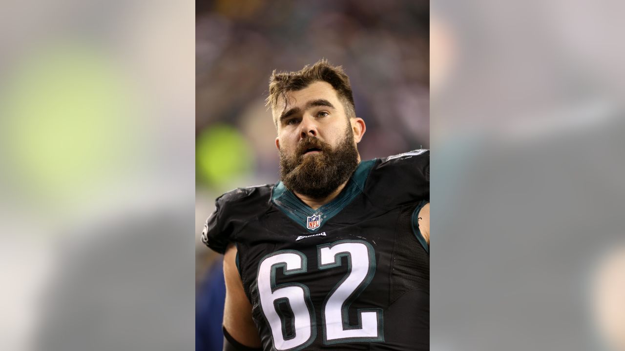 PHILADELPHIA, PA - OCTOBER 30: Philadelphia Eagles center Jason Kelce (62)  exits the field after the