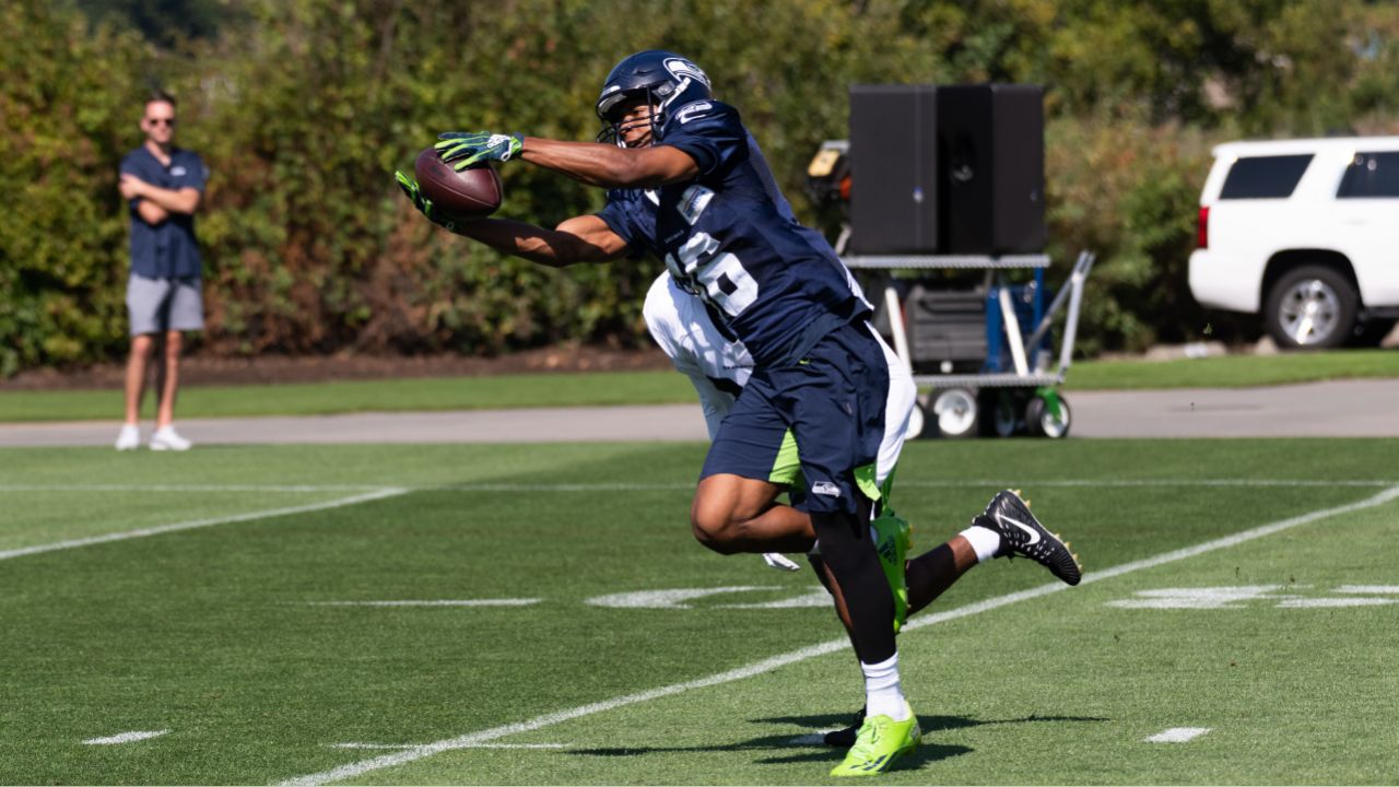 Seahawks activate L.J. Collier from injured reserve, DK Metcalf day-to-day