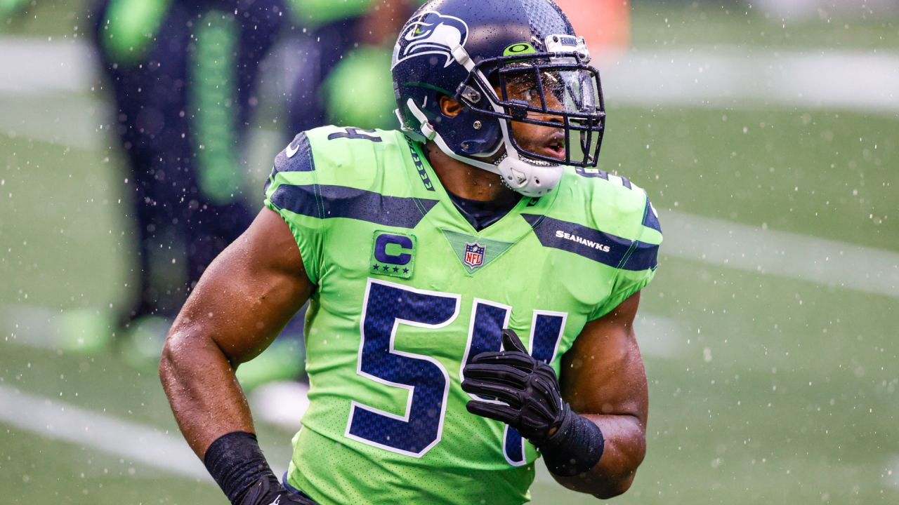 Seattle Seahawks former running back Shaun Alexander is recognized during  an NFL football game against the Green Bay Packers, Thursday, Nov. 15,  2018, in Seattle. (AP Photo/Elaine Thompson Stock Photo - Alamy