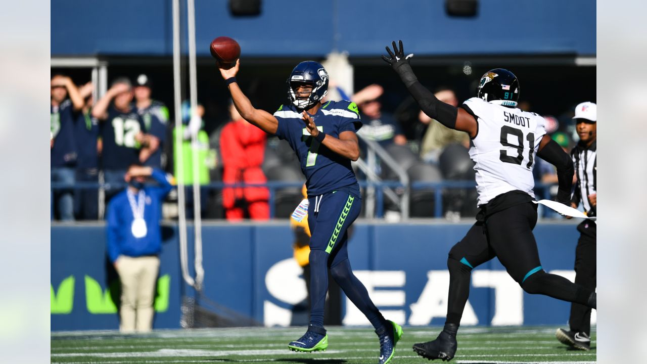 I Feel Like I'm 25': Seattle Seahawks QB Geno Smith Reveals Key to Staying  Fresh - Sports Illustrated Seattle Seahawks News, Analysis and More