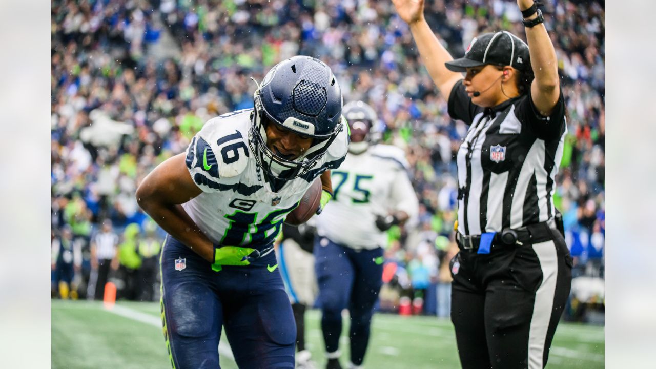 Seattle Seahawks Top Carolina Panthers After Offense Explodes in Second  Half - Sports Illustrated Seattle Seahawks News, Analysis and More