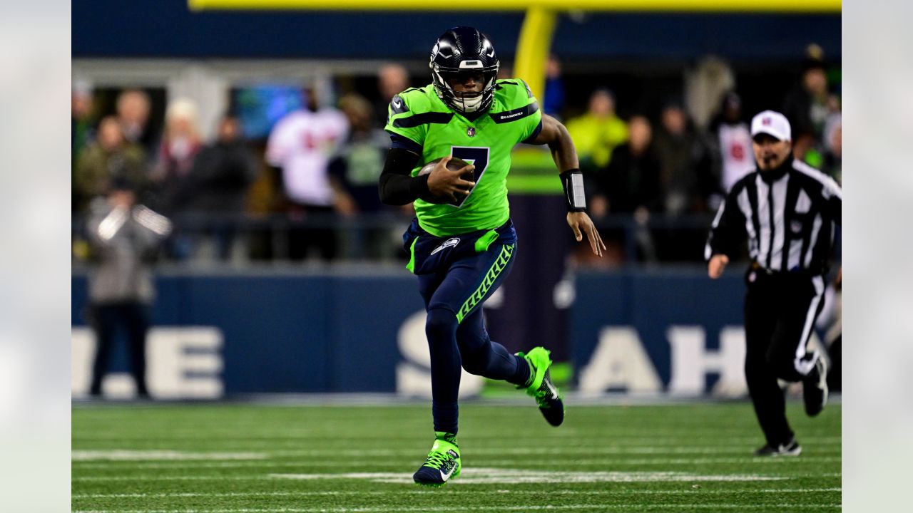 Postcast: Seattle Seahawks continue downward spiral in 21-13 loss