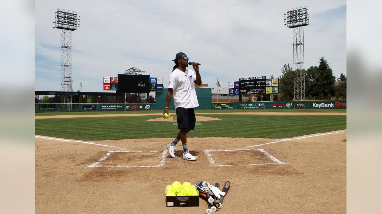 Seahawks players, Seattle sports stars highlight celebrity softball game -  Field Gulls