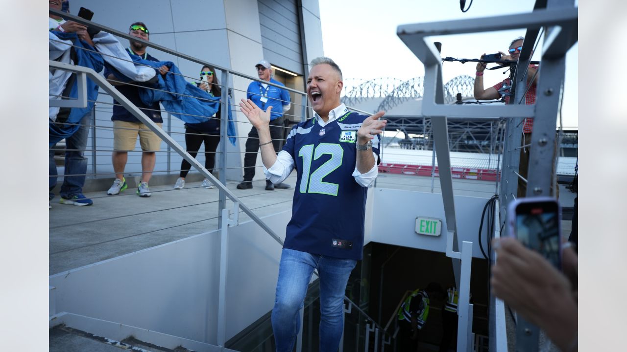 Seahawks Legend Ricky Watters Named 12 Flag Raiser For Season Opener vs.  Rams