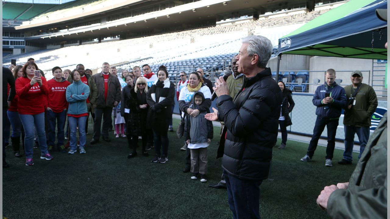 2018 Week 11: Salute To Service Game 12 Flag Raiser Art Unruh Visits  Seahawks Practice