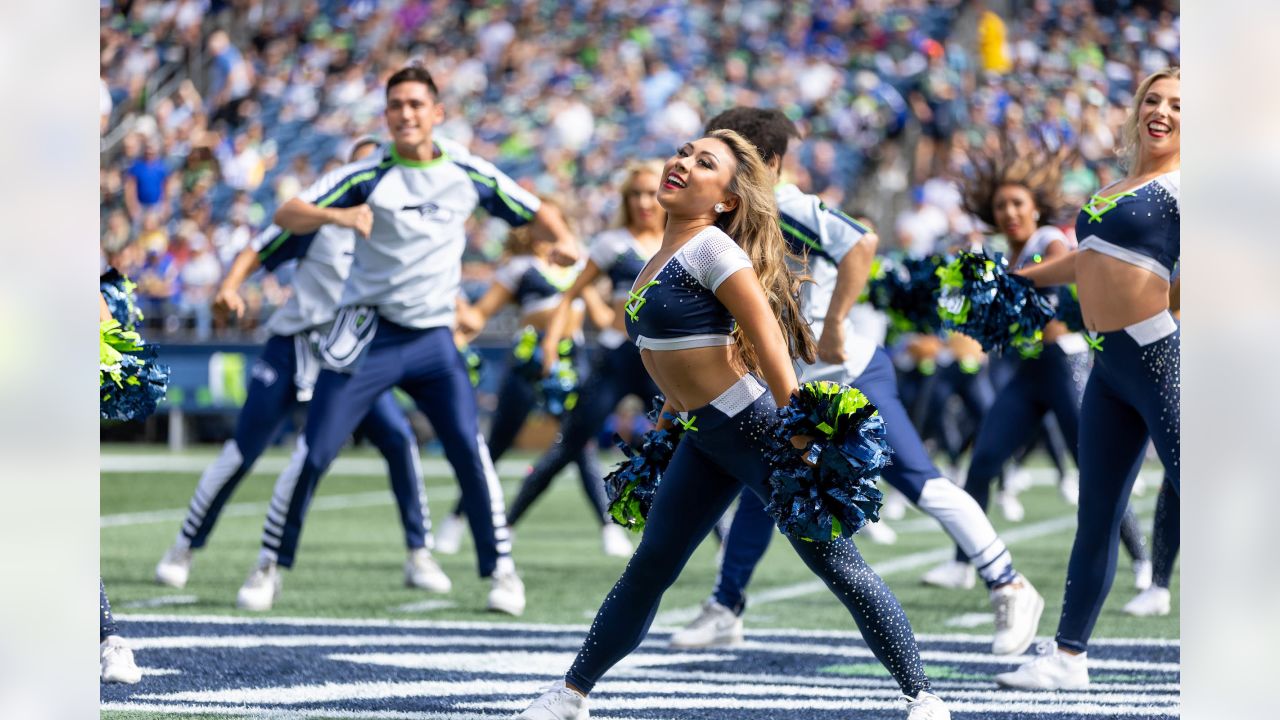 Seattle Seahawks Dancers Photos from Week 1 – Ultimate Cheerleaders