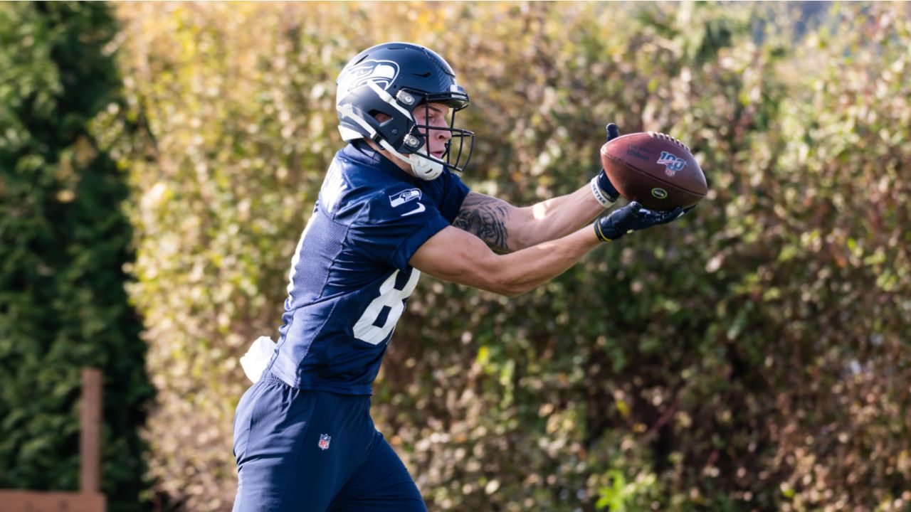 Seahawks announce they've re-signed WR Cody Thompson