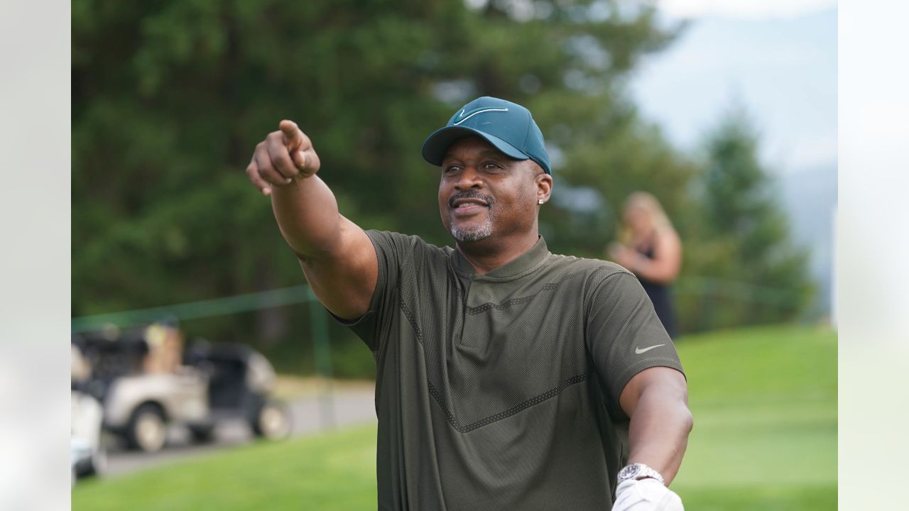 Tuesday Round-Up: Seahawks Rumble At The Ridge Charity Golf Tournament Held  Before Annual Boeing Classic