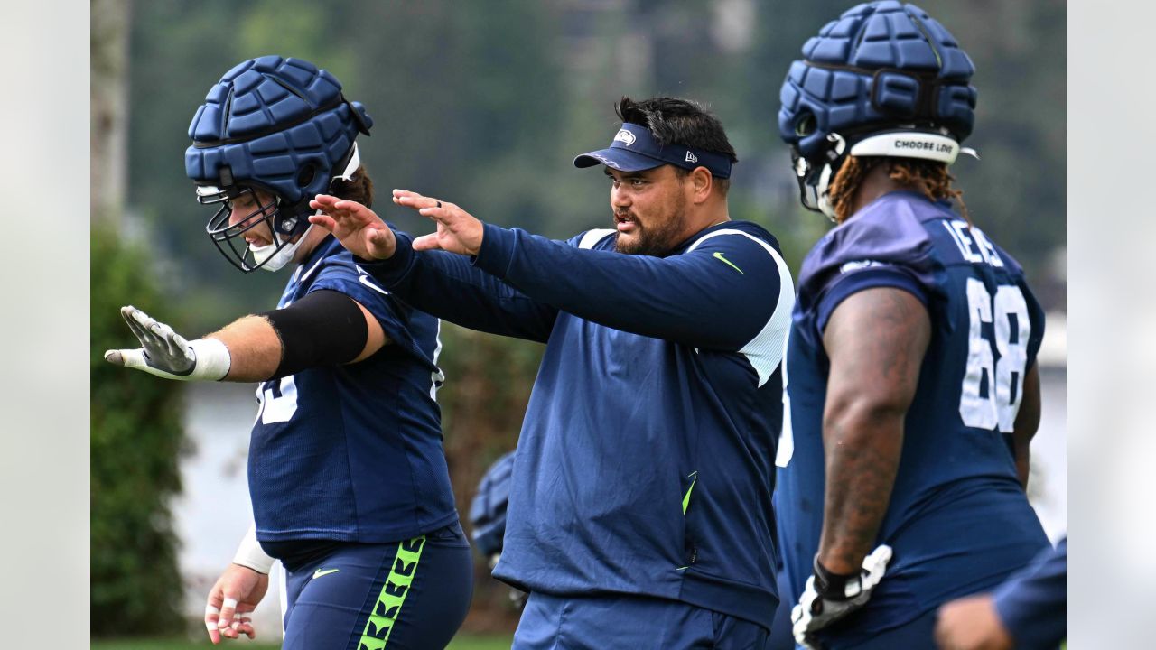 Seattle Seahawks' Jamar Adams in action during a NFL football practice  Monday, Aug. 2, 2010, in Renton, Wash. (AP Photo/Elaine Thompson Stock  Photo - Alamy