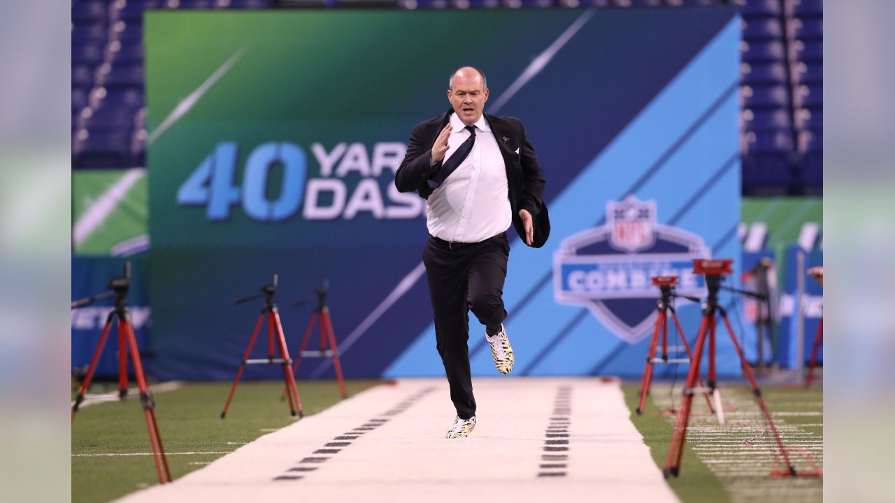 Rich Eisen Runs 40-Yard Dash at NFL Combine To Benefit St. Jude Children's  Research Hospital