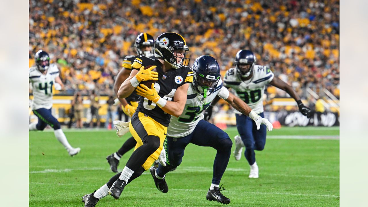 4,289 Pittsburgh Steelers V Seattle Seahawks Photos & High Res