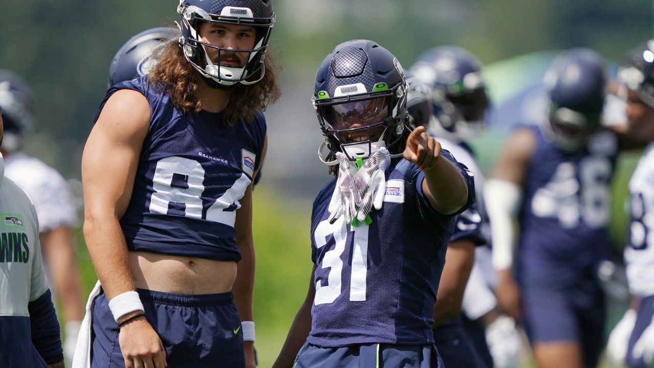 Welcome Back, 12s & Other Observations From Day 1 Of 2021 Seahawks Training  Camp