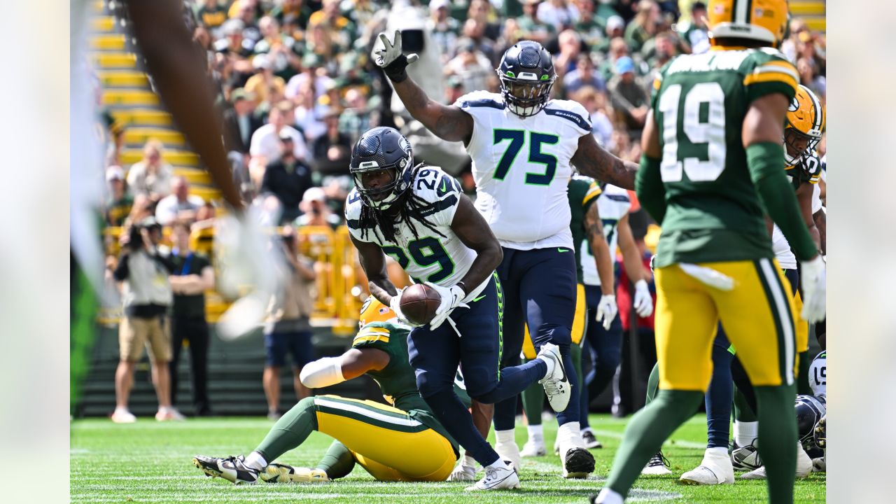 NFL Preseason: Seahawks end preseason with 19-15 loss to Packers