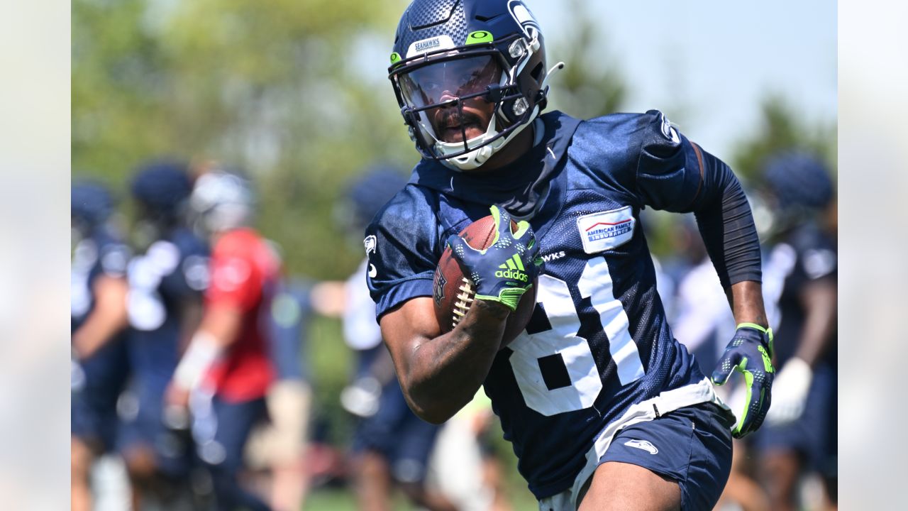 New Seahawks RB Ken Walker III 'a rocket' in first rookie minicamp