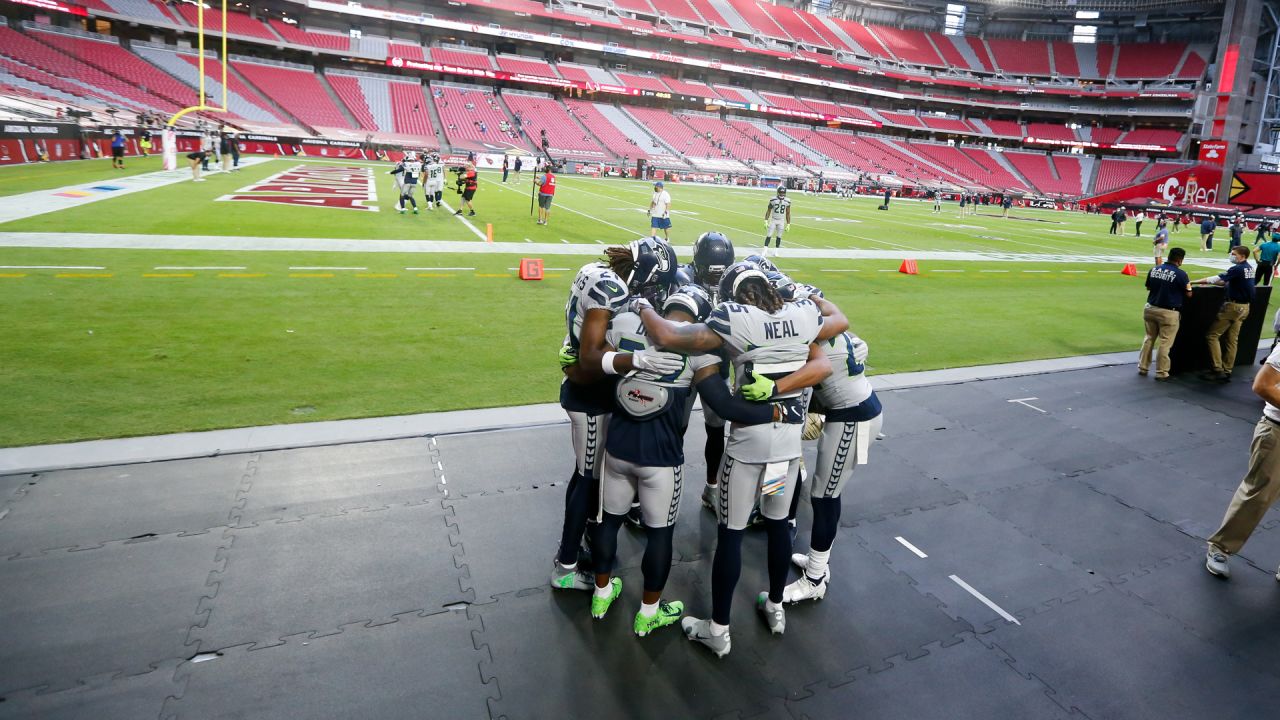 Best Photos From Seahawks-Cardinals Pregame Warmups