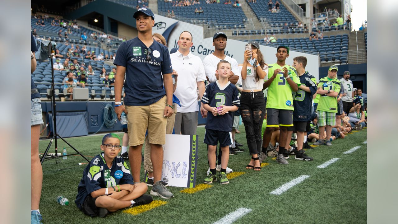 Seahawks Host Make-A-Wish Kids