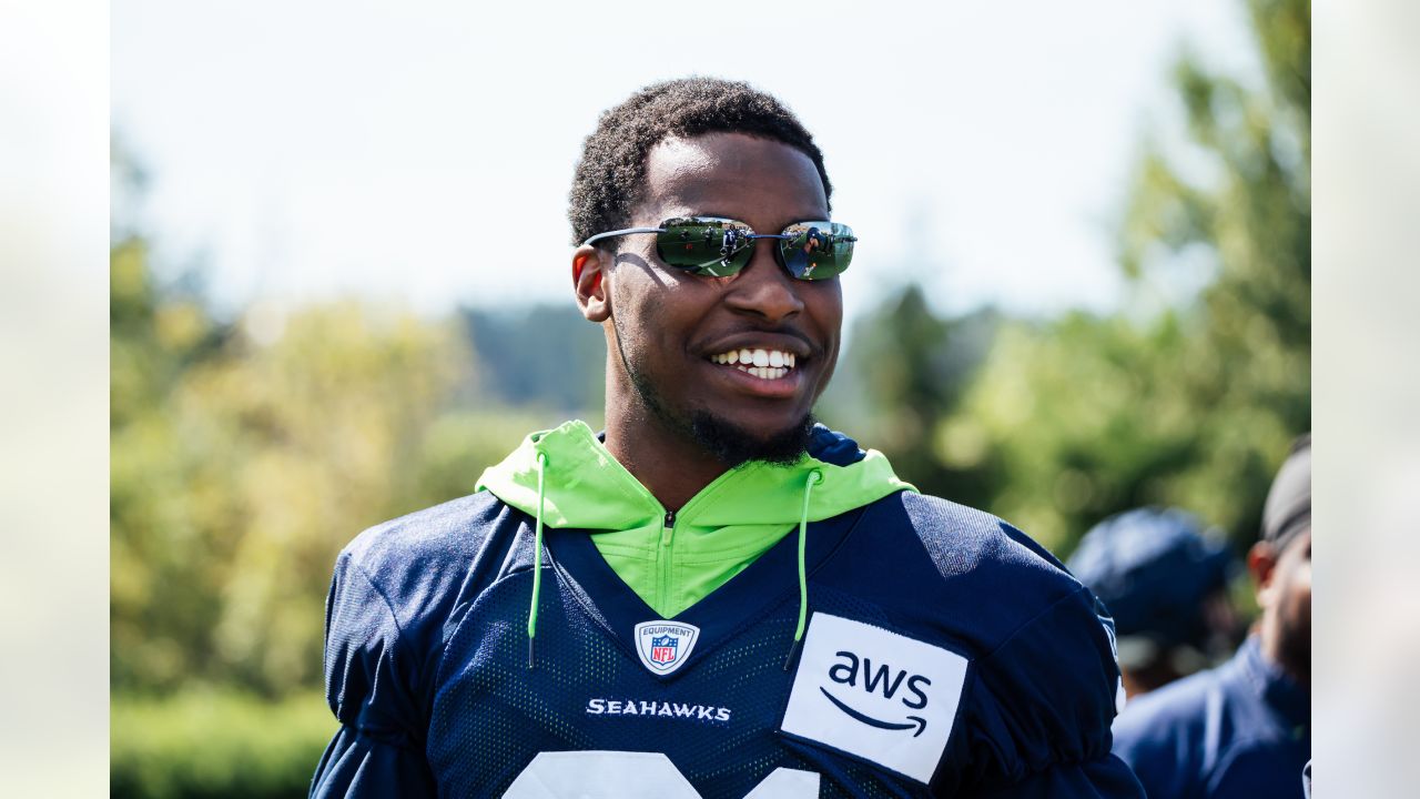 Seahawks roster moves signal CB Witherspoon likely out vs. Rams, rookie RB  McIntosh to IR