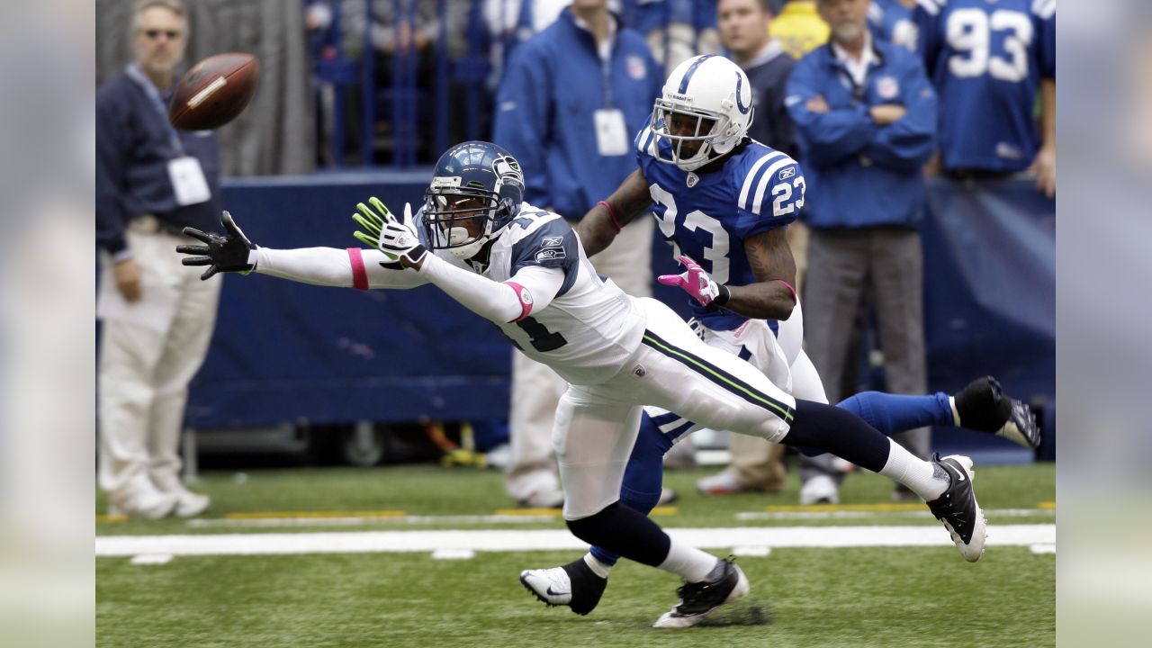 Indianapolis Colts linebacker Jabaal Sheard (93) warms up during