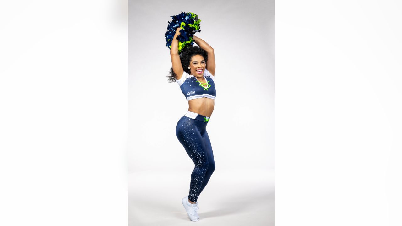 PHOTOS: The 2023 Seahawks Dancers - Victor