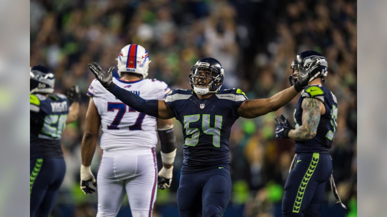 Graham catches 2 TDs, Seahawks hold off Bills 31-25