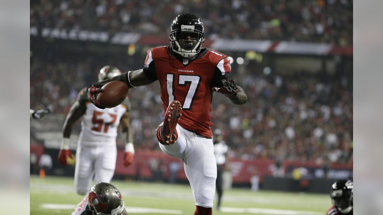 Tampa Bay Buccaneers vs Atlanta Falcons match report: Devin Hester