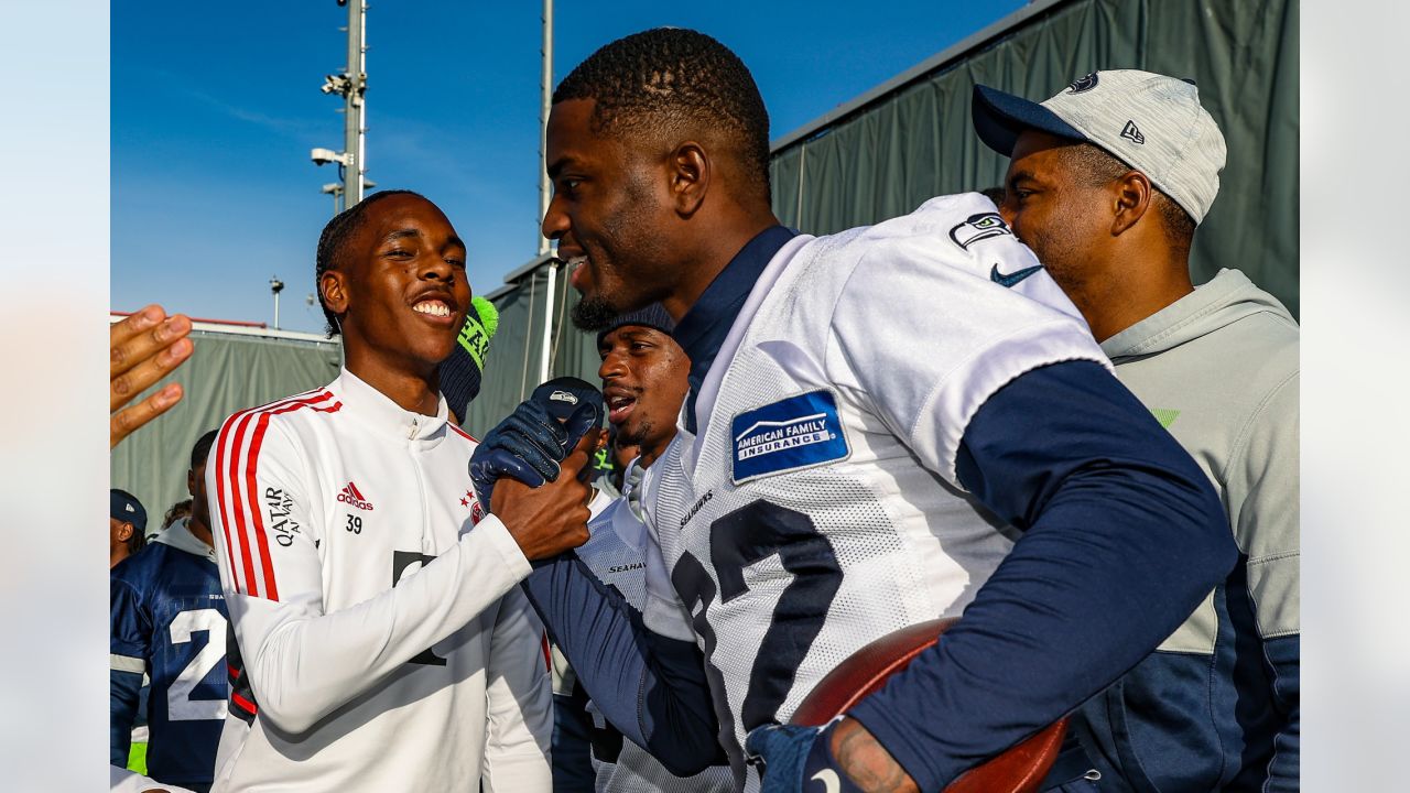 Seattle Seahawks wide receiver DK Metcalf wears a jersey of German  Bundesliga soccer club FC Bayern Muenchen as he attends a news conference  in Munich, Germany, Friday, Nov. 11, 2022. The Tampa