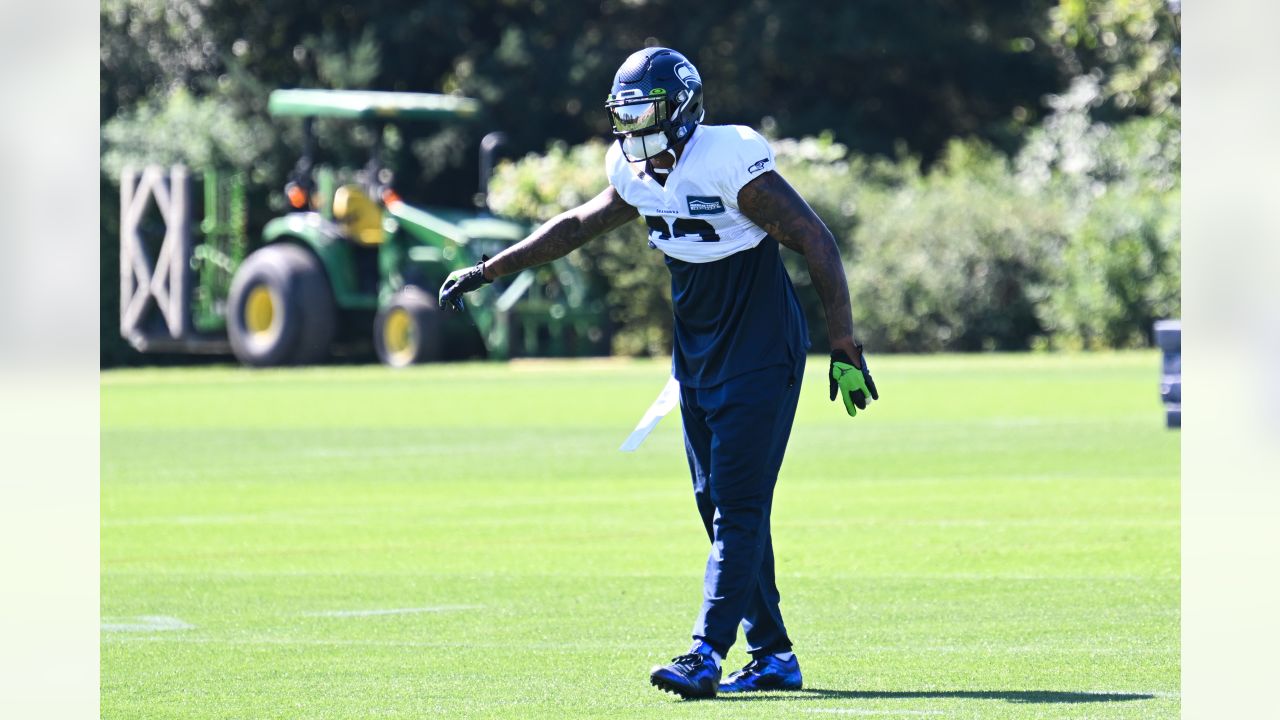 Seahawks Mailbag: Team Chemistry, Rookies Starting, No. 3 Receiver & More