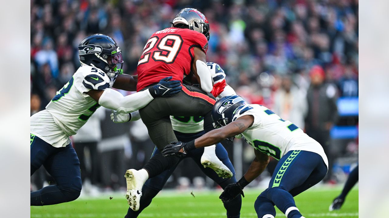 Three things we learned from the Seahawks' 21-16 loss to the Bucs