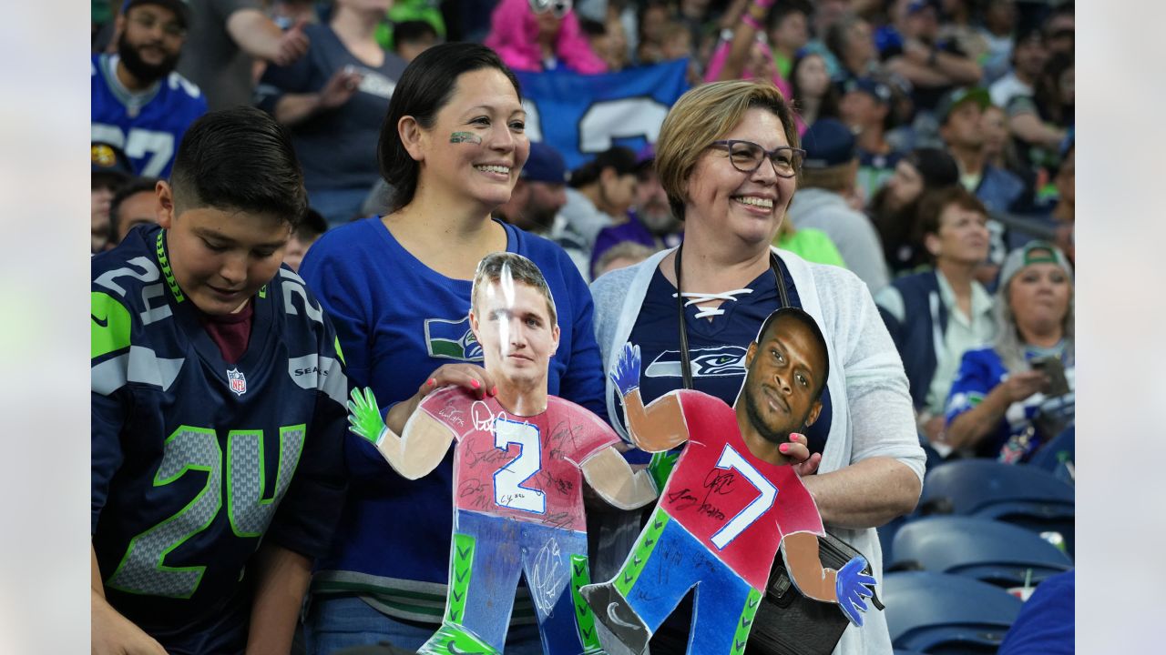 Touchdown! 10 Places for 12th Families to Cheer on the Seahawks