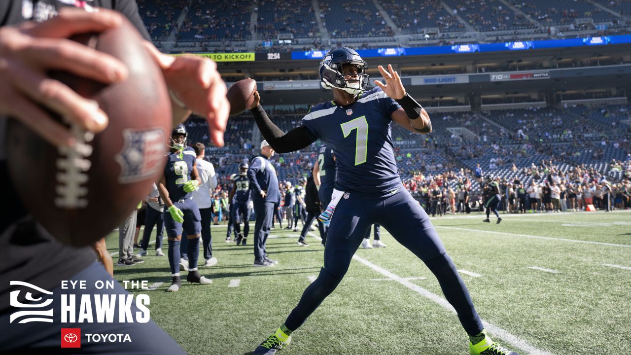 Seahawks WR Easop Winston giving touchdown ball to his mom