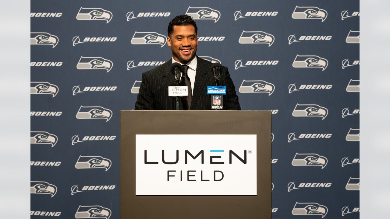 Sources: Seahawks agree to trade Russell Wilson to Denver - OPB