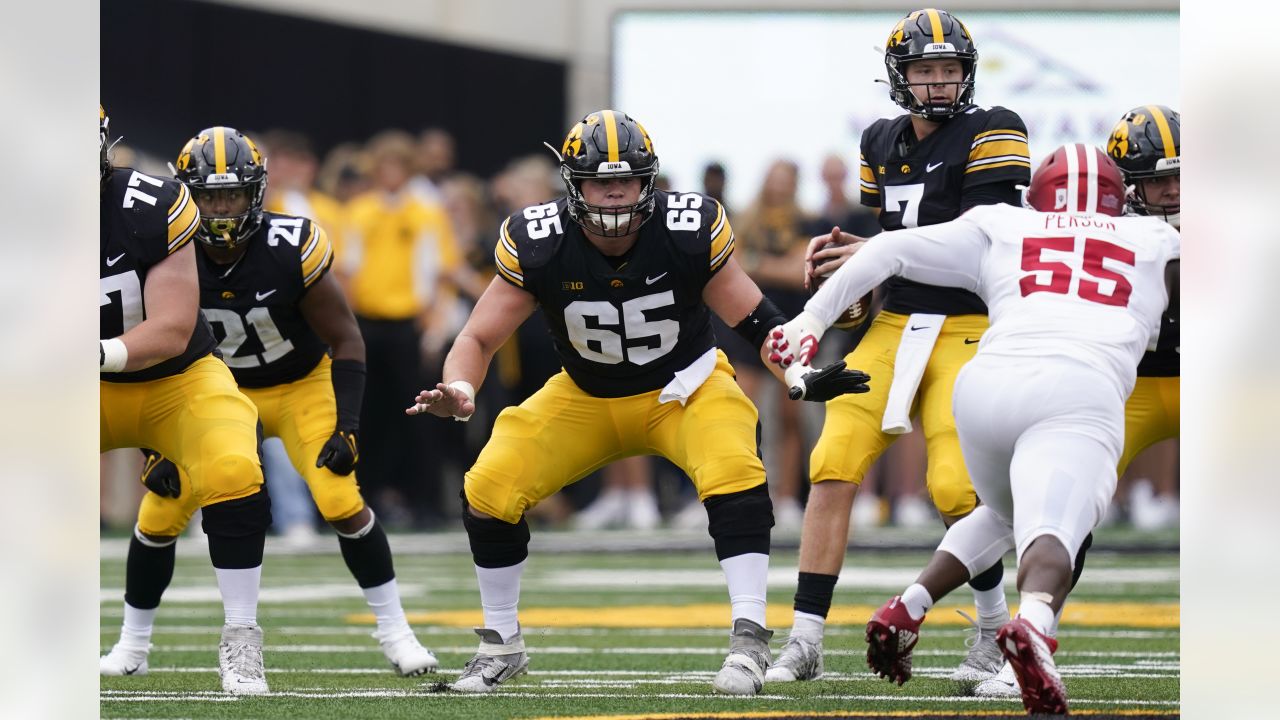 Top 10 Interior Offensive Linemen in the 2022 NFL Draft: Tyler