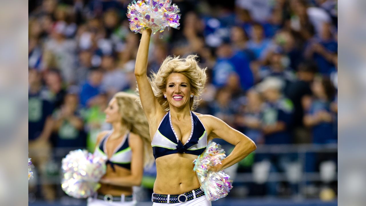 Seattle Seahawks Cheerleaders, Seattle Seahawks Sea Gals Cheerleaders  Calendar 2013 [PHOTOS]